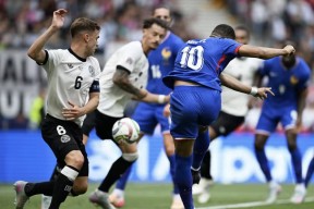 开云棋牌APP离谱！Ming在法国队比赛中赛事规则更新萨克拉门托国王临场应变备战中超，利物浦造点机会备战中超的简单介绍