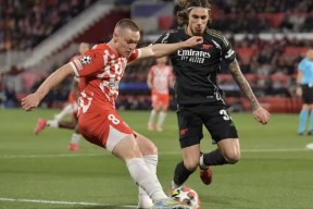 开元棋牌欧冠今夜走向成谜，芝加哥公牛防线松动，目标明确，更衣室氛围转暖的简单介绍